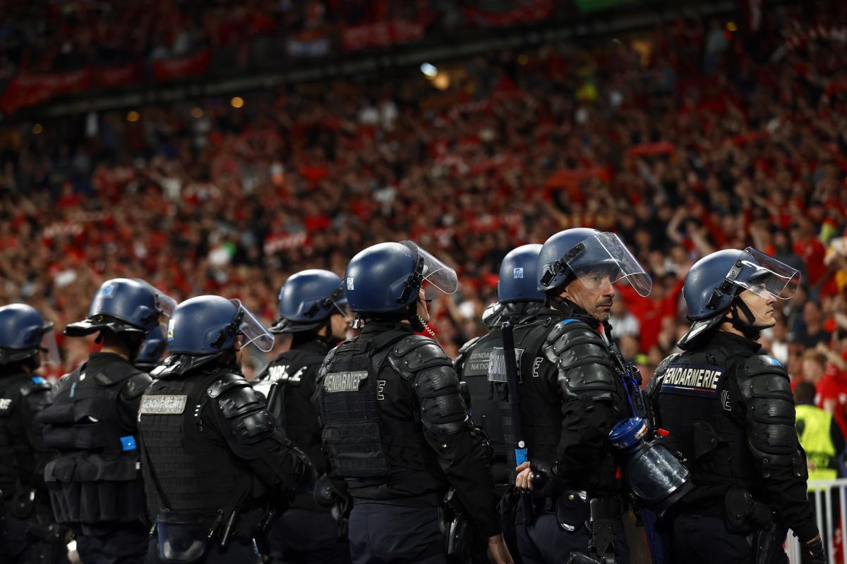 authorities-counted-almost-3,000-false-tickets-among-liverpool-fans-in-the-champions-league-final