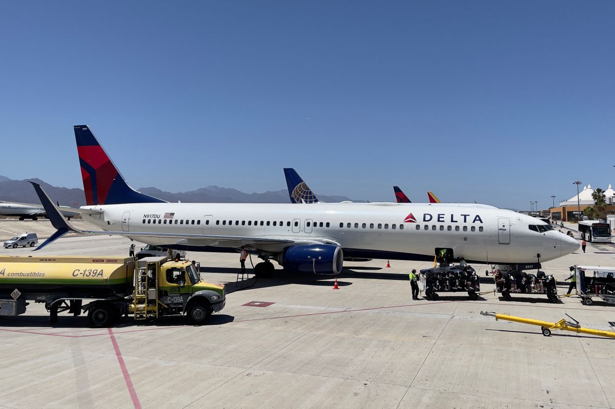delta-air-lines-will-reduce-100-daily-flights-during-the-summer:-why