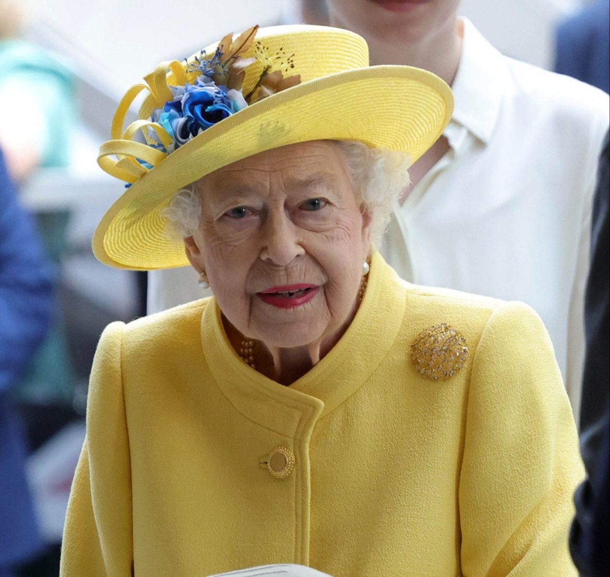 queen-elizabeth-ii-kicks-off-her-platinum-jubilee-celebrations-with-a-scare