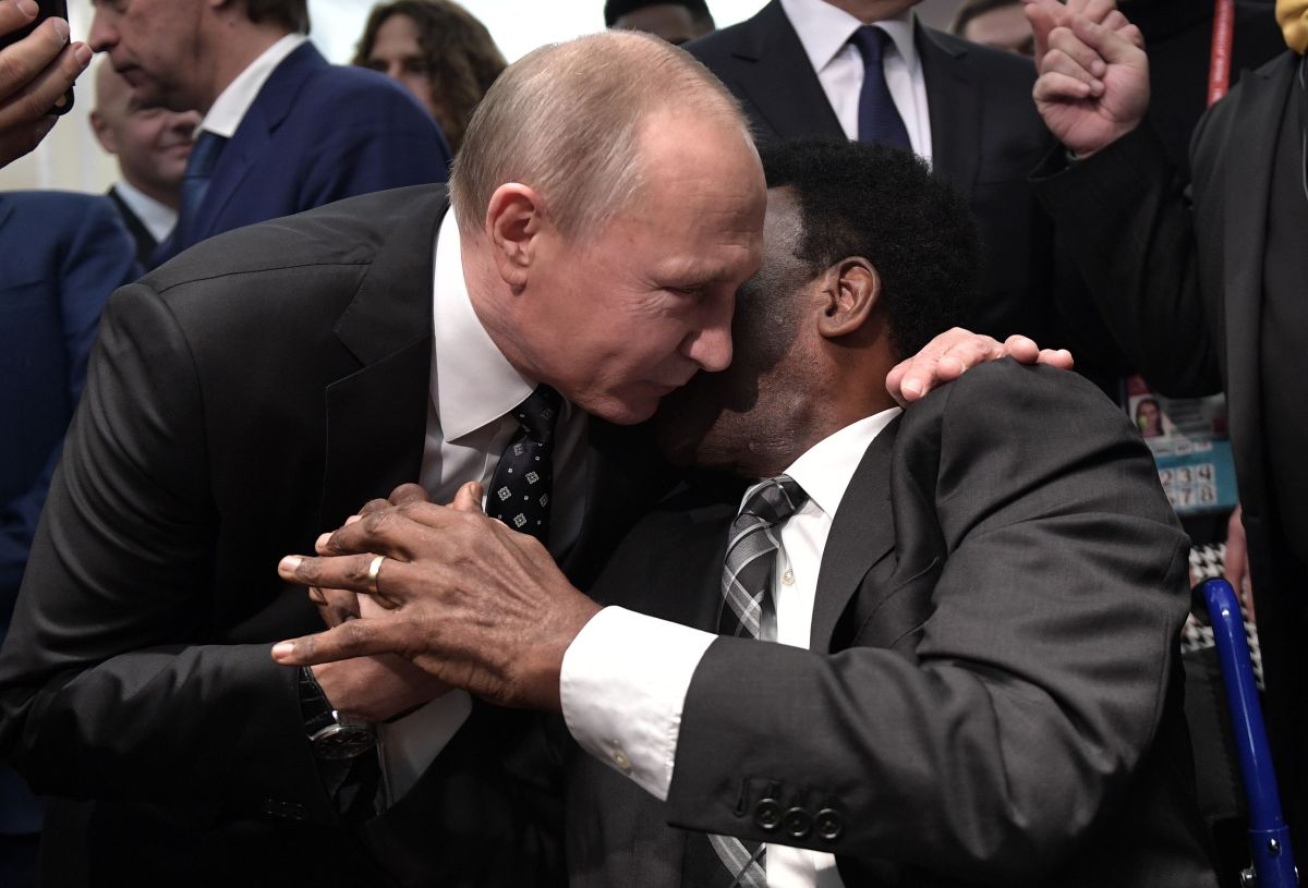 “stop-this-invasion”,-asks-pele-to-putin-before-the-scotland-ukraine-game