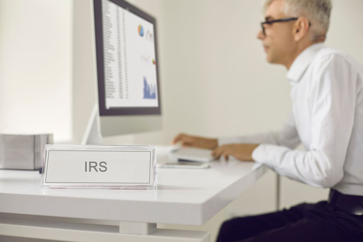 irs-offers-jobs-to-thousands-of-workers-this-summer