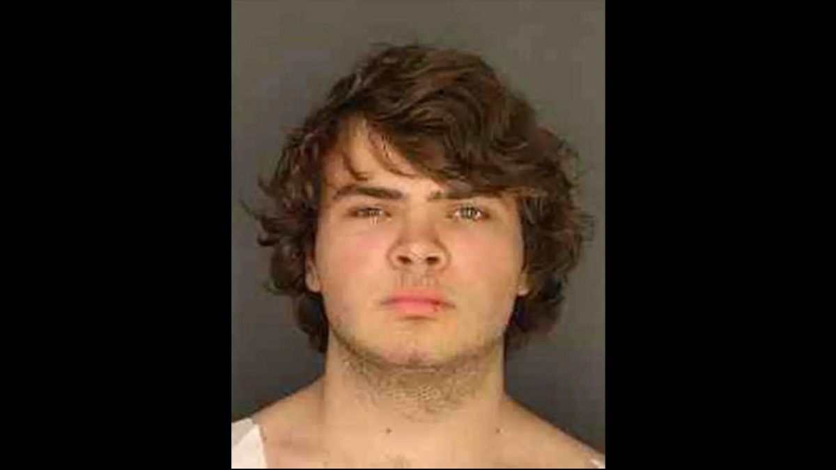 teen-gunman-accused-of-terrorism-and-hate-in-buffalo,-new-york-supermarket-massacre