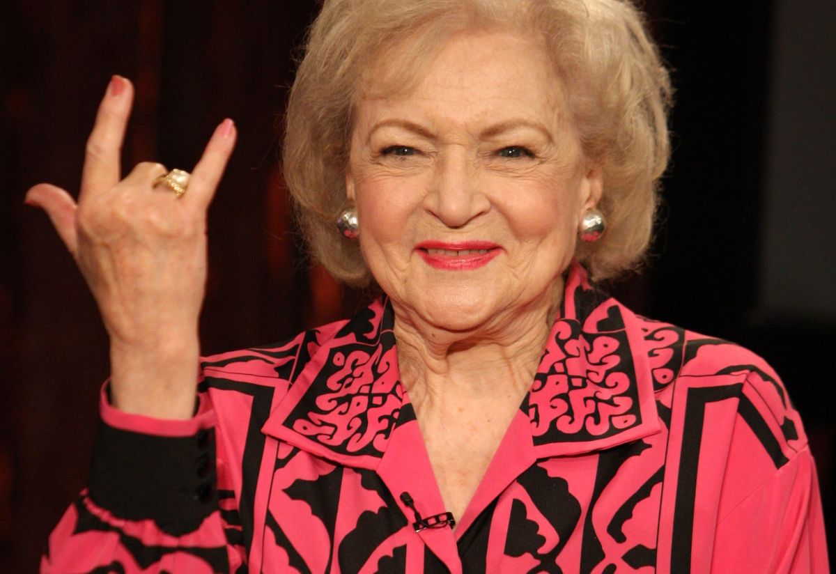 betty-white's-los-angeles-home-officially-sold-for-$10.67-million