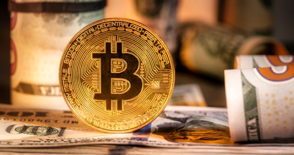 bitcoin-crashes-to-$23,500,-its-lowest-point-in-18-months