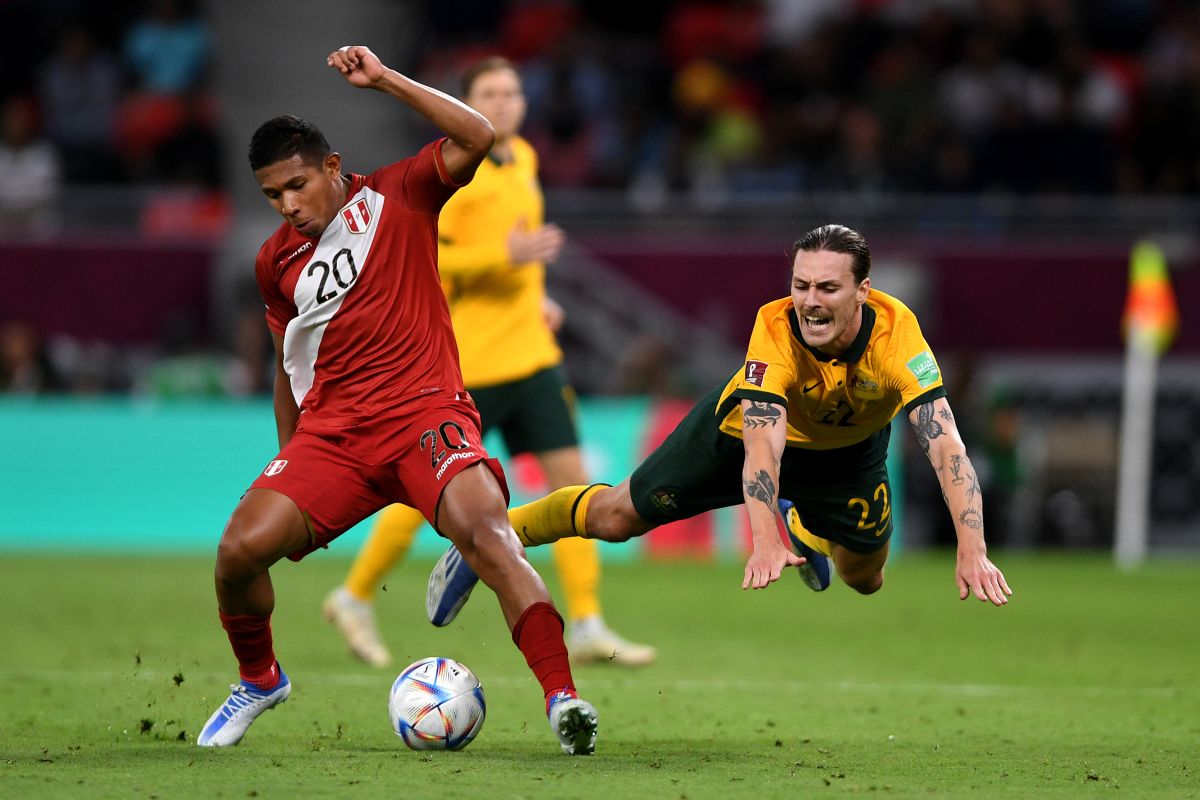 the-shot-that-could-change-everything:-edison-flores's-header-to-the-post-touched-the-dream-of-qualifying-peru-for-qatar-2022-[video]