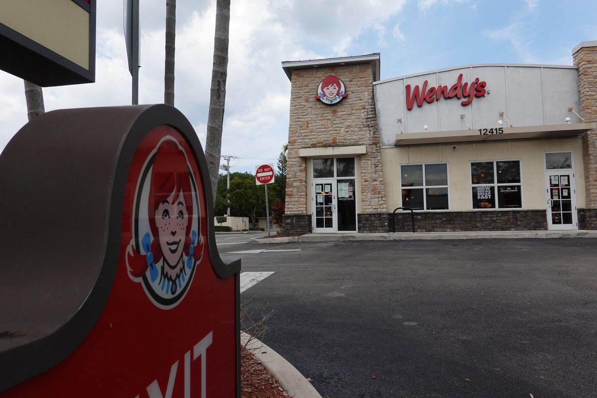 boy-suffocates-to-death-after-being-locked-in-a-car-parked-at-a-georgia-wendy's-in-the-sun