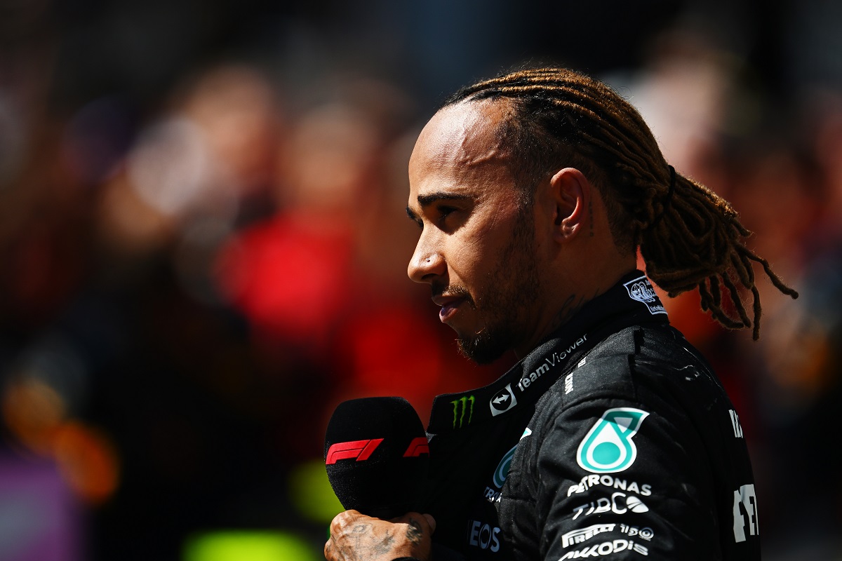 nelson-piquet-apologized-to-lewis-hamilton-after-calling-him-“black”-in-a-derogatory-way