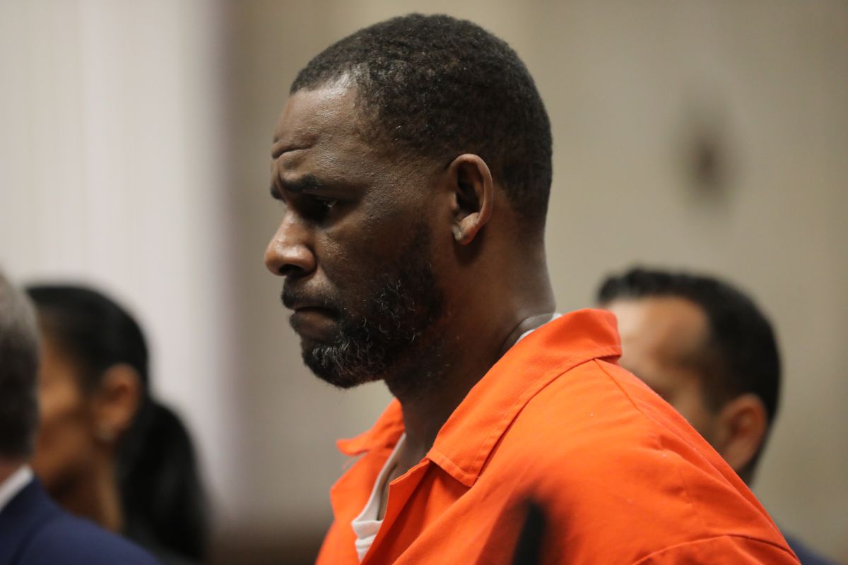 r.-kelly:-musician-sentenced-to-30-years-in-prison-for-sexual-abuse-of-women-and-girls