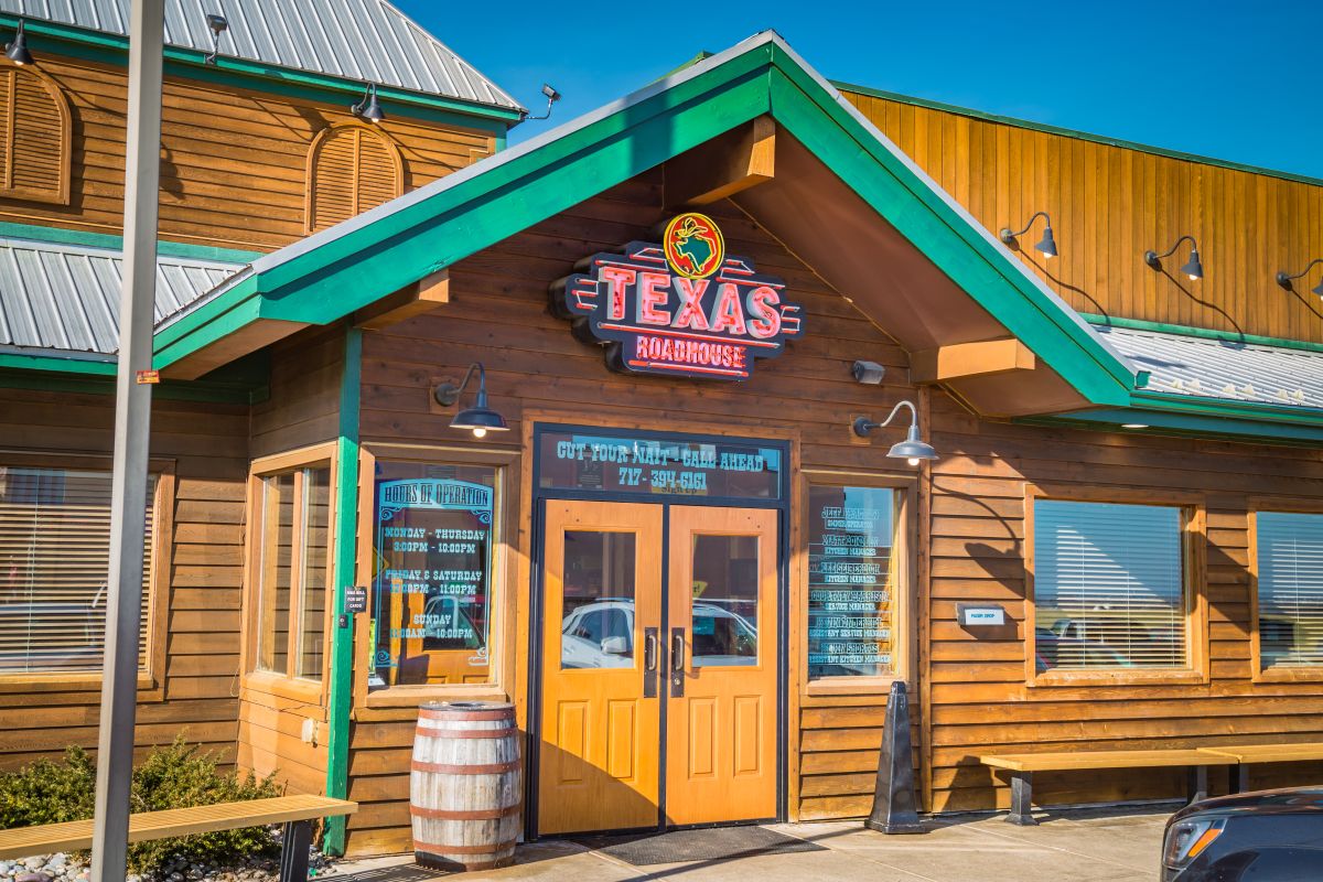 ranch-water-beverage-company-pays-you-$10,000-to-tour-texas