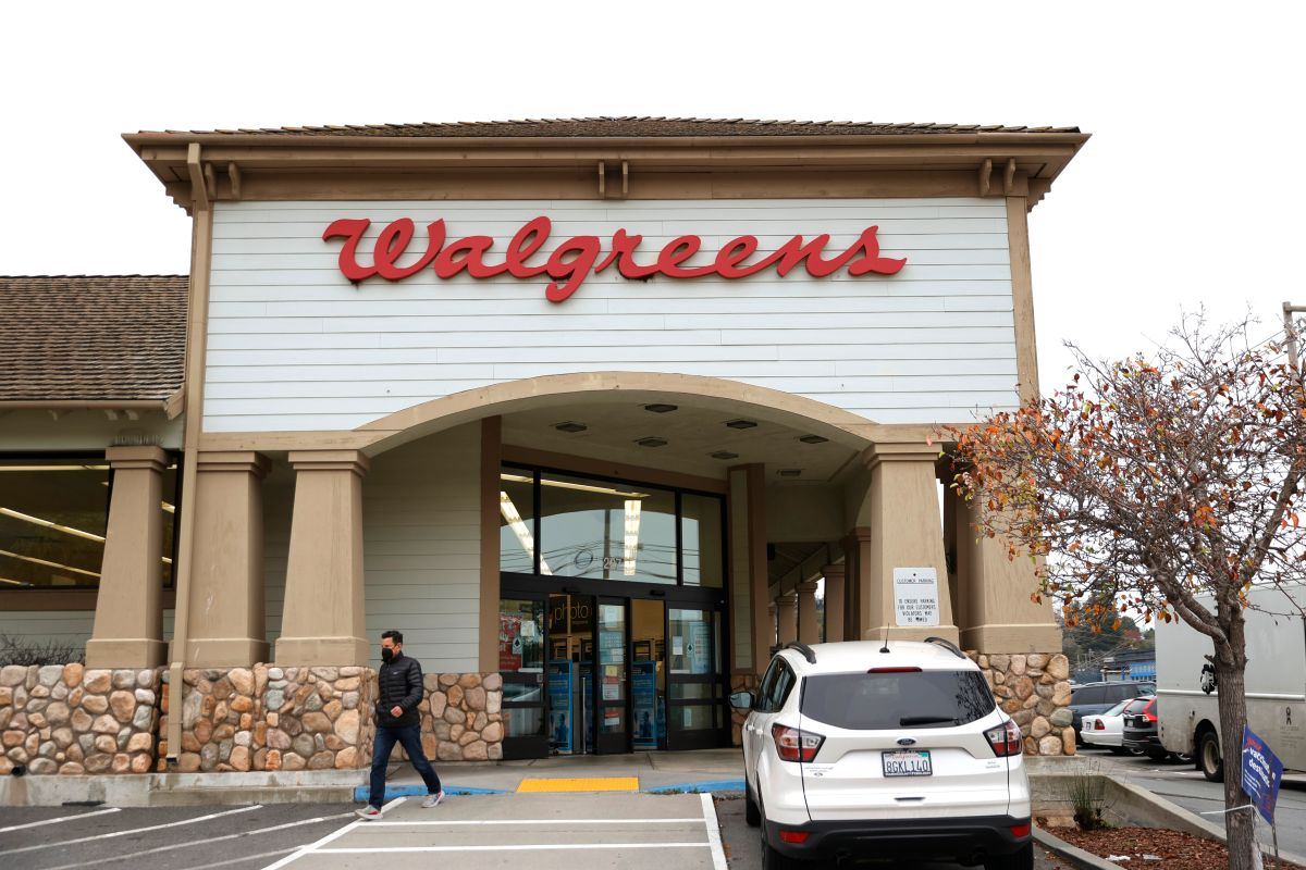 12-month-old-baby-dies-of-suffocation-in-car-after-mother-locks-him-in-during-work-shift-at-walgreens-in-georgia