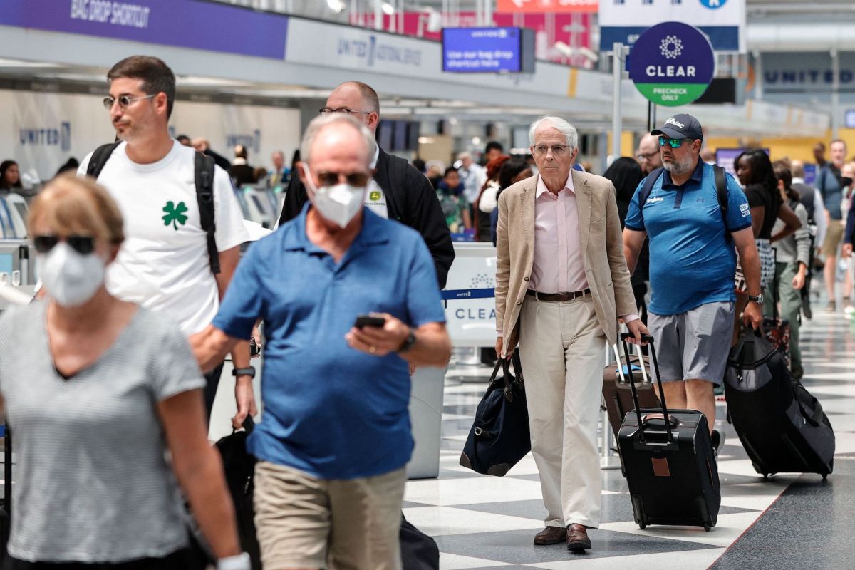 chaos-at-airports:-thousands-of-flights-canceled-or-delayed-by-the-4th-of-july-and-the-start-of-the-holidays