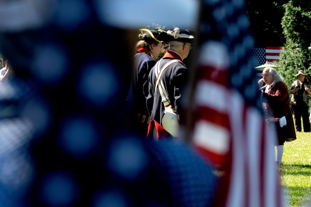 video:-parade-in-highland-park-on-independence-day-in-the-us-left-several-gunshot-wounds