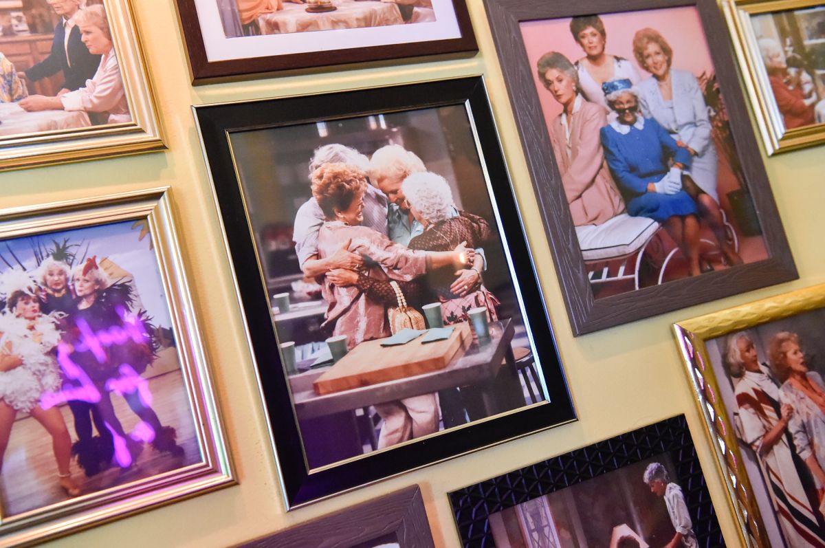 a-restaurant-in-beverly-hills-is-inspired-by-the-house-of-'the-golden-girls'