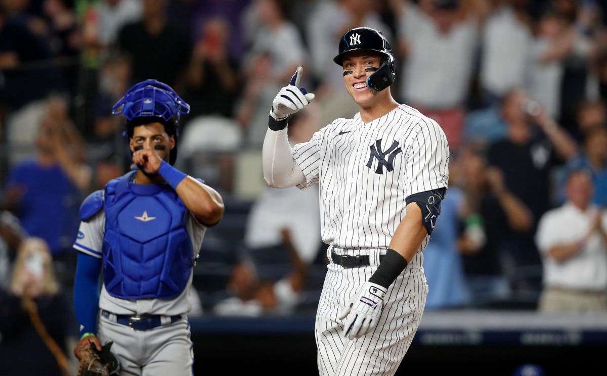 aaron-judge-hit-his-42nd-home-run-with-the-yankees-and-broke-the-historical-record-that-had-been-held-by-babe-ruth-for-almost-100-years-[video]