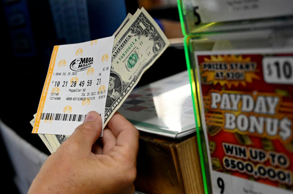 mega-millions:-lottery-office-still-waiting-for-$1.337-million-winner;-now-the-powerball-prize-is-growing