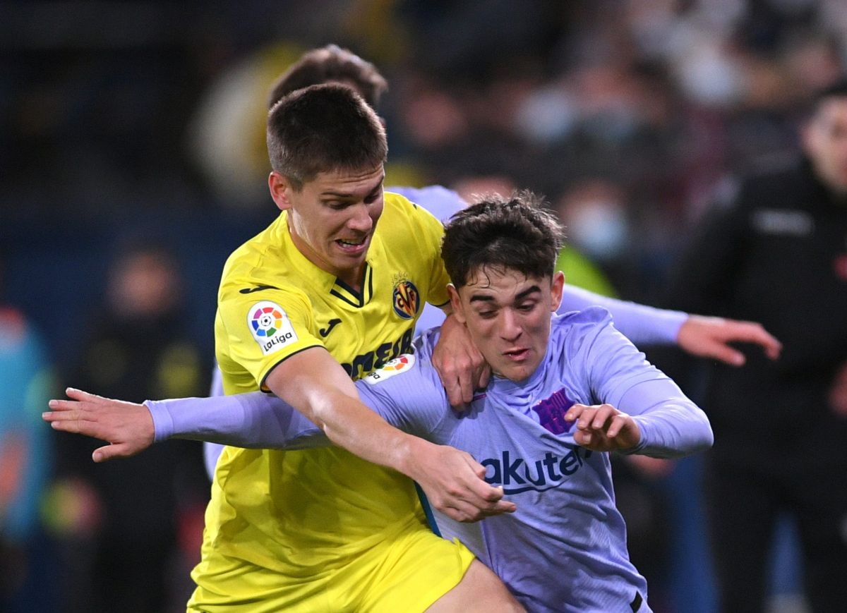 his-signing-for-barcelona-is-complicated:-juan-foyth-suffers-a-post-traumatic-bruise-on-his-knee