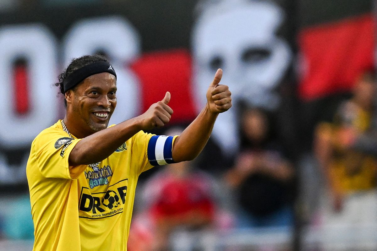 the-smile-of-football-returns:-ronaldinho-will-have-an-exhibition-match-in-ecuador