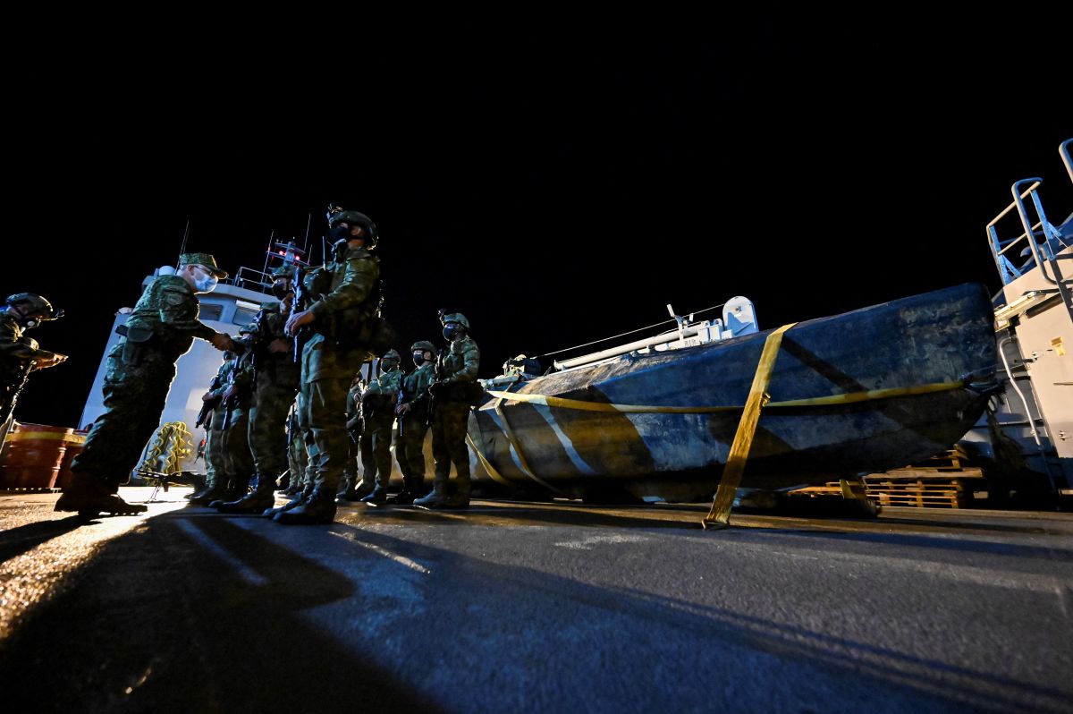 three-tons-of-cocaine-seized-from-a-narco-submarine-in-colombia-worth-$108-million