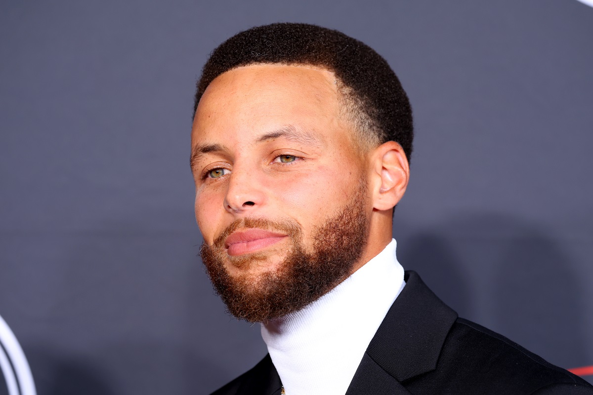 with-tears-and-emotion-stephen-curry-received-his-degree-in-sociology-from-davidson-university-[video]