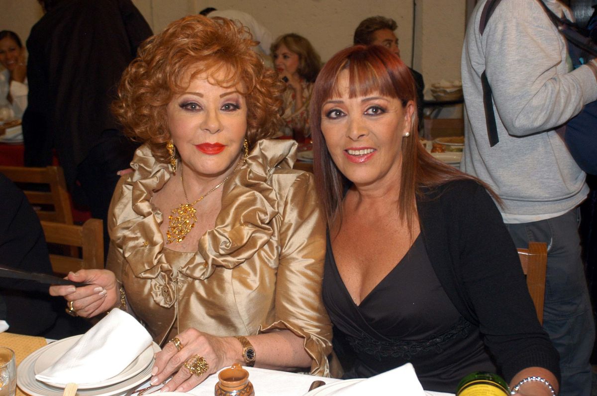 tribute-to-silvia-pinal-sparks-controversy-between-alejandra-guzman-and-sylvia-pasquel