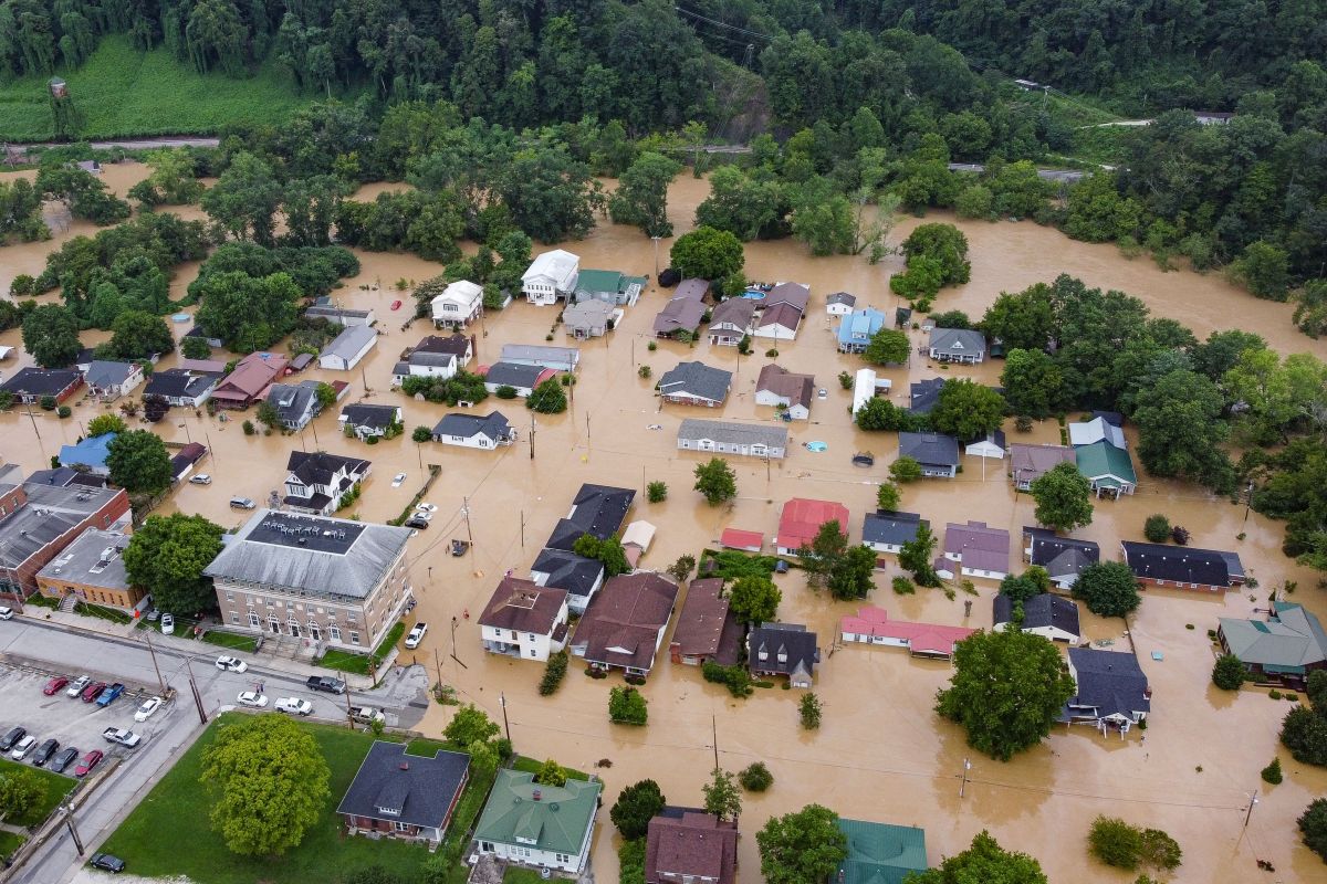 kentucky-flood-victims-rise-to-35-while-hundreds-still-missing