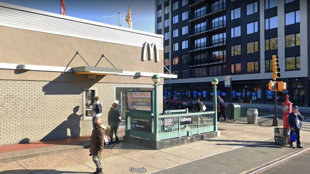 mcdonald's-employee-shot-in-the-face-after-arguing-with-a-customer-over-fries-in-new-york