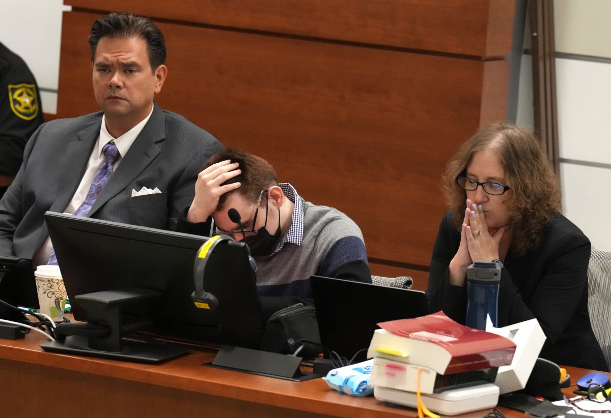 lawyers-for-confessed-perpetrator-of-parkland-massacre-cried-during-testimony-from-parents-of-victims