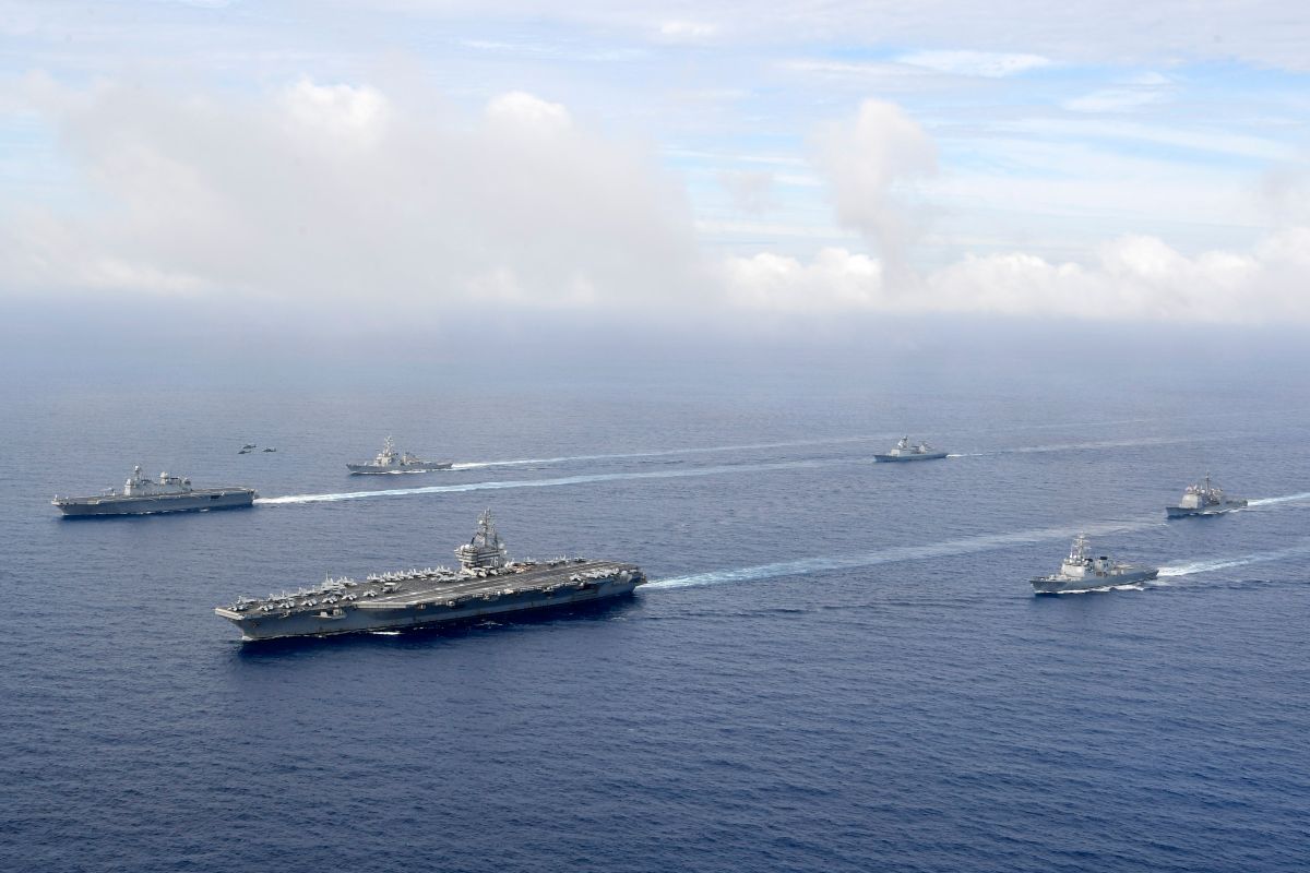 us-navy-has-aircraft-carriers-and-missile-cruisers-near-taiwan