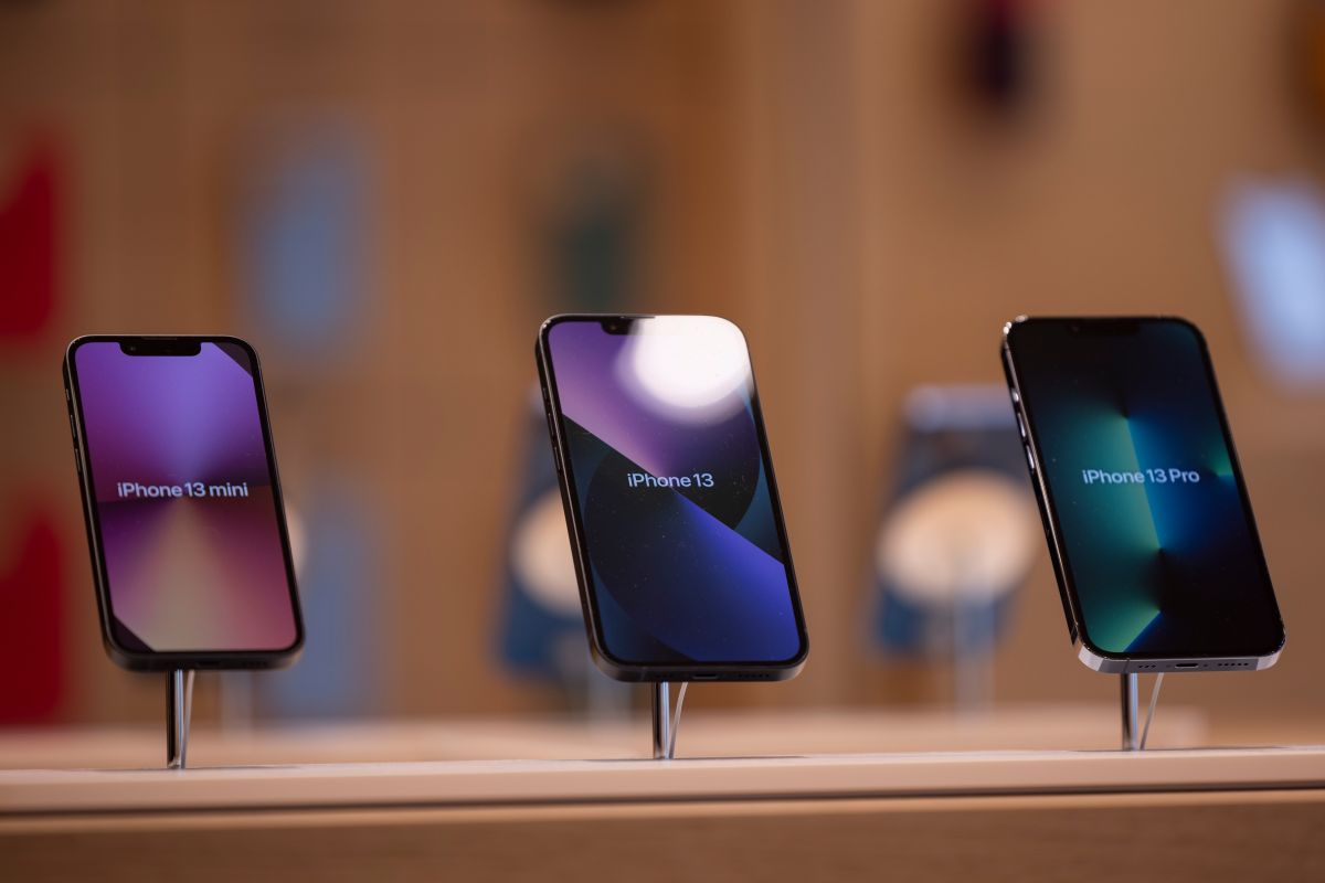 filter-images-of-new-iphone-14-in-purple-tones;-apple-to-hold-launch-event-on-september-7-in-california