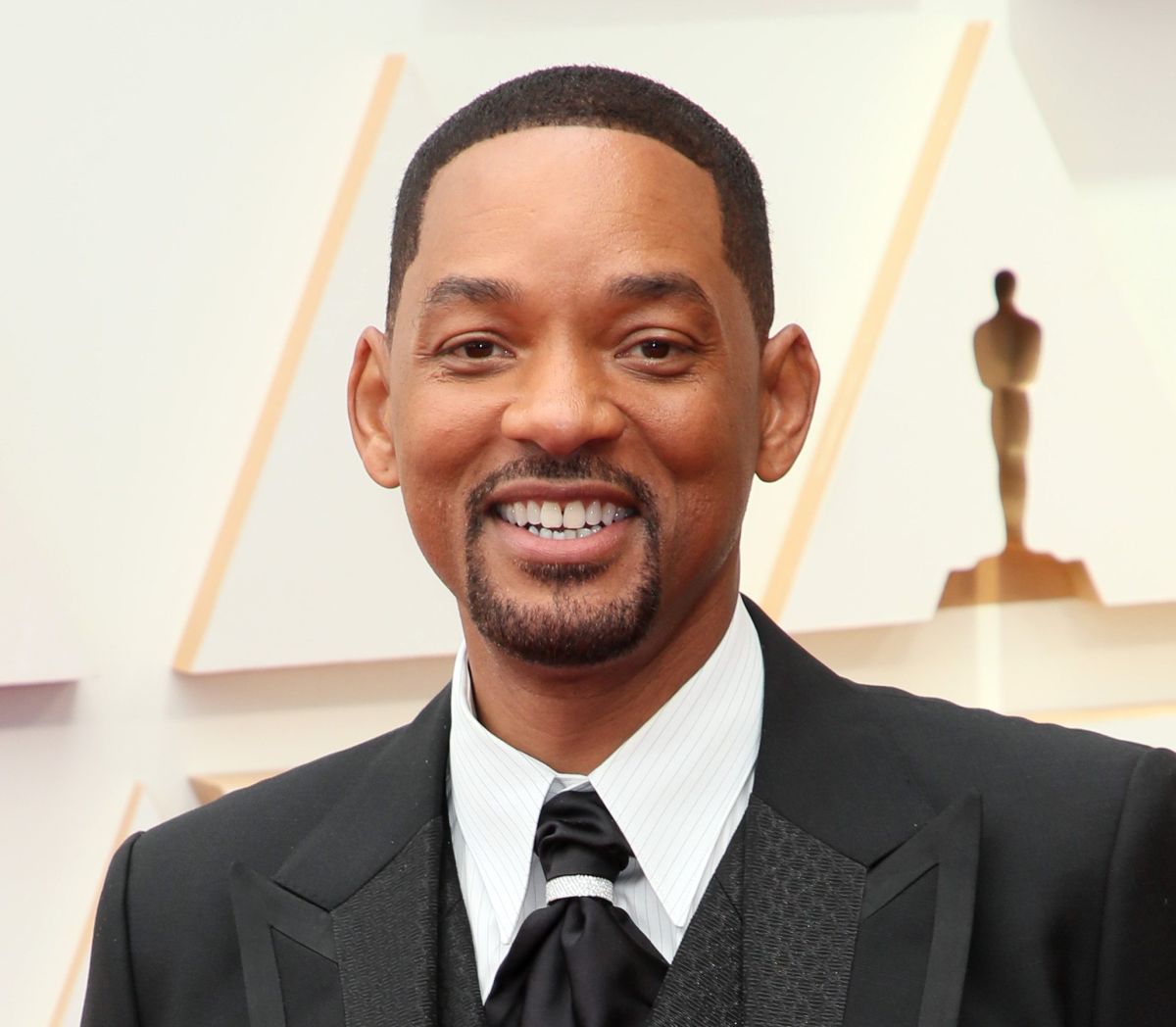 will-smith-makes-his-official-return-to-work-after-the-2022-oscars-scandal