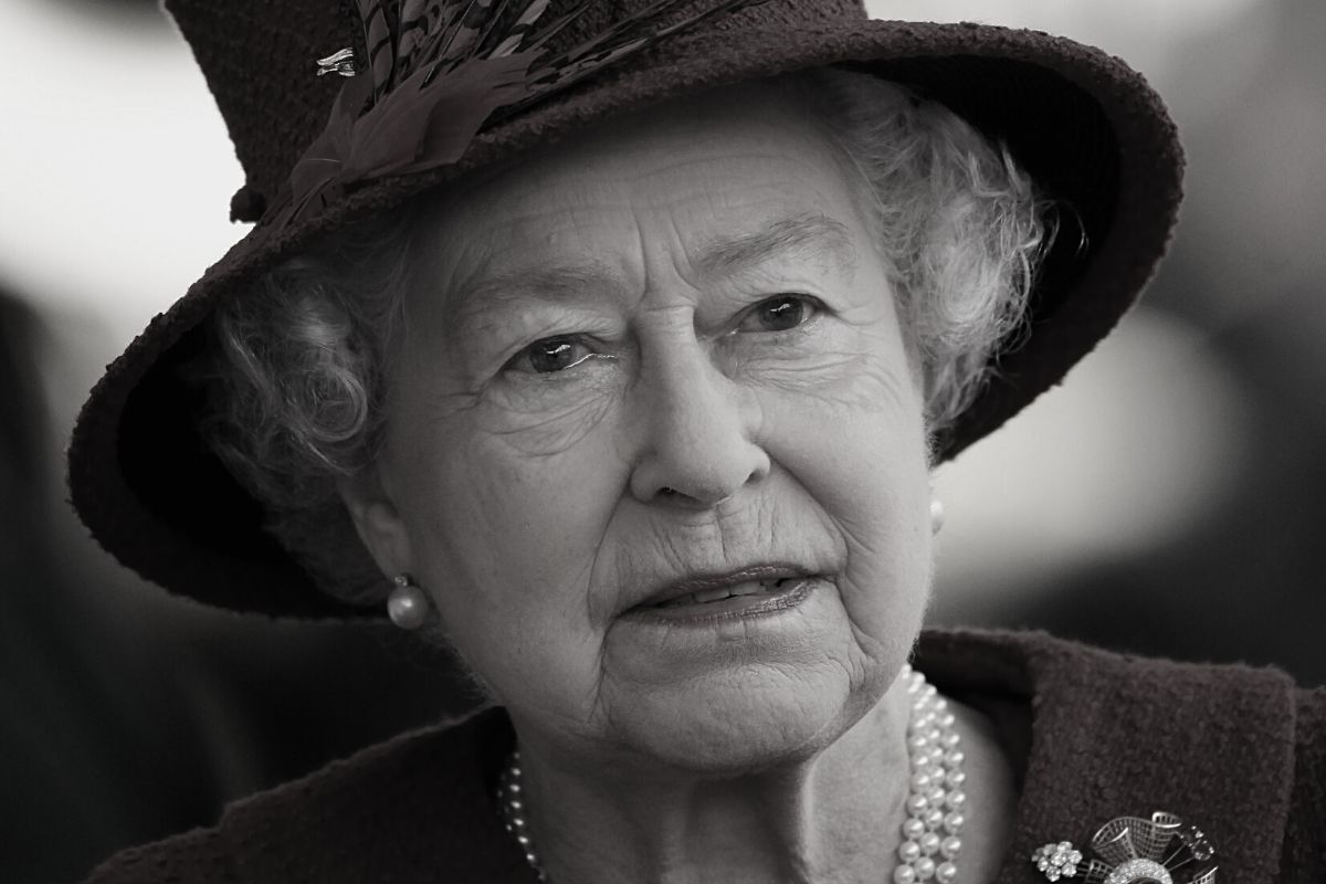 queen-elizabeth-ii,-96,-is-placed-under-medical-supervision