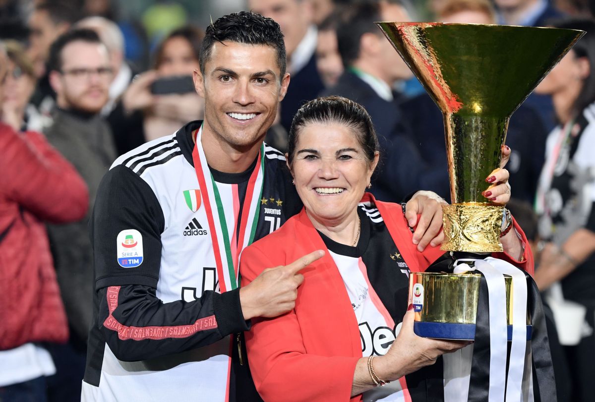 cristiano-ronaldo's-mother-predicts-her-son's-next-destiny:-“it-couldn't-be-this-year,-maybe-next”