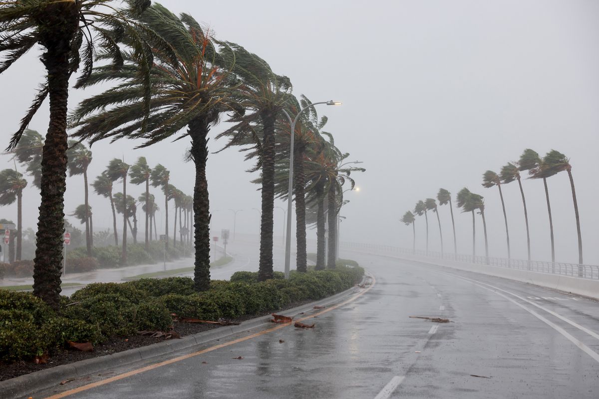 hurricane-ian's-change-of-track-could-bring-10-inches-of-rain-to-the-north-carolina-coast