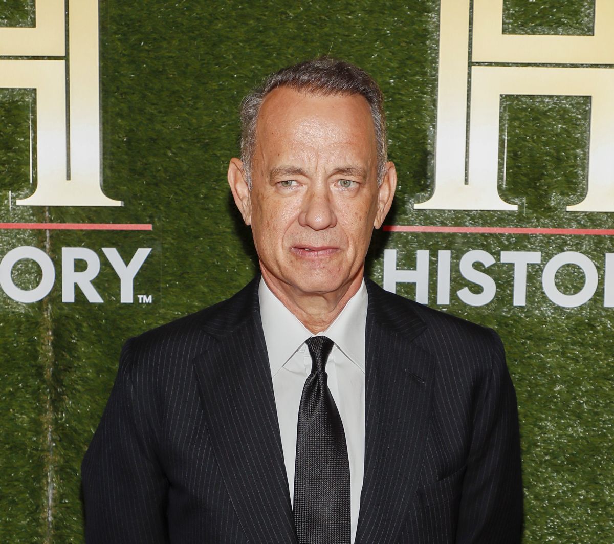 tom-hanks-to-publish-his-first-novel-about-the-movie-business-and-movie-making