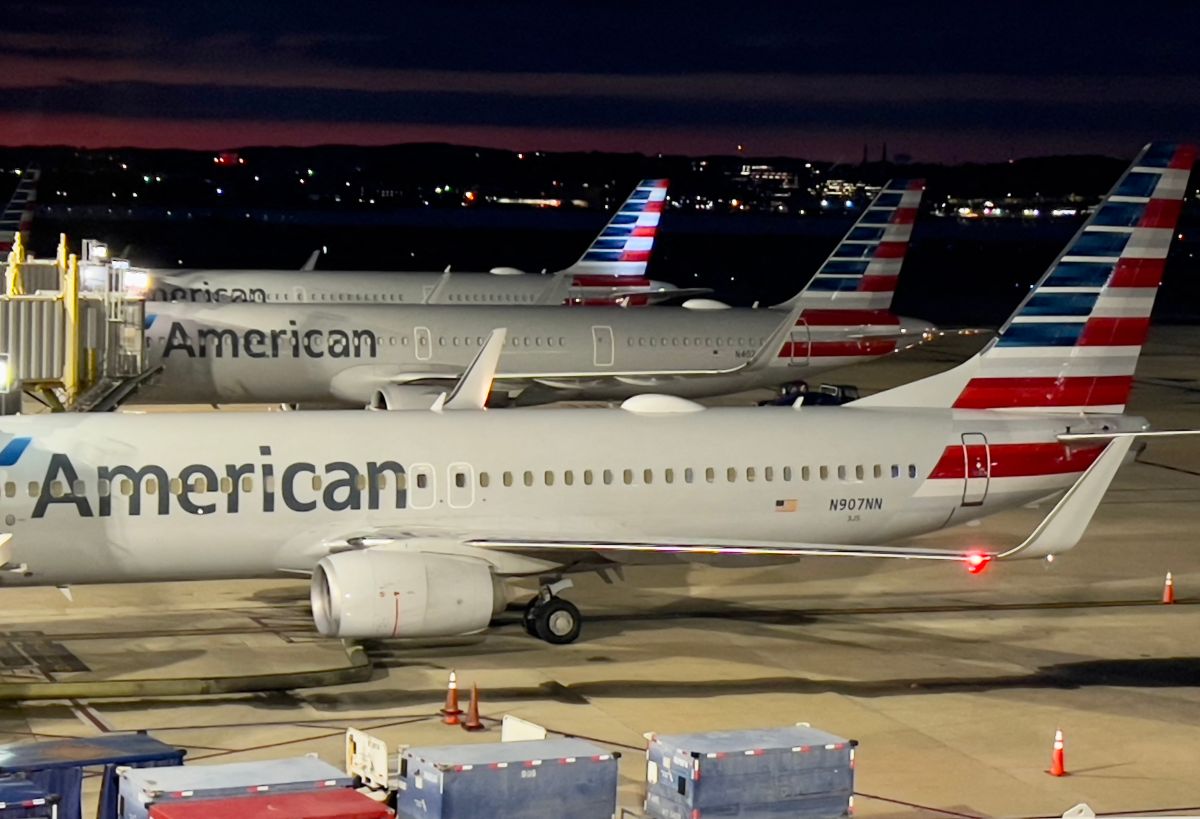 american-airlines-plane-had-to-make-an-emergency-landing-in-texas-due-to-tantrum-passenger;-woman-asked-them-to-repent-because-they-were-all-going-to-die