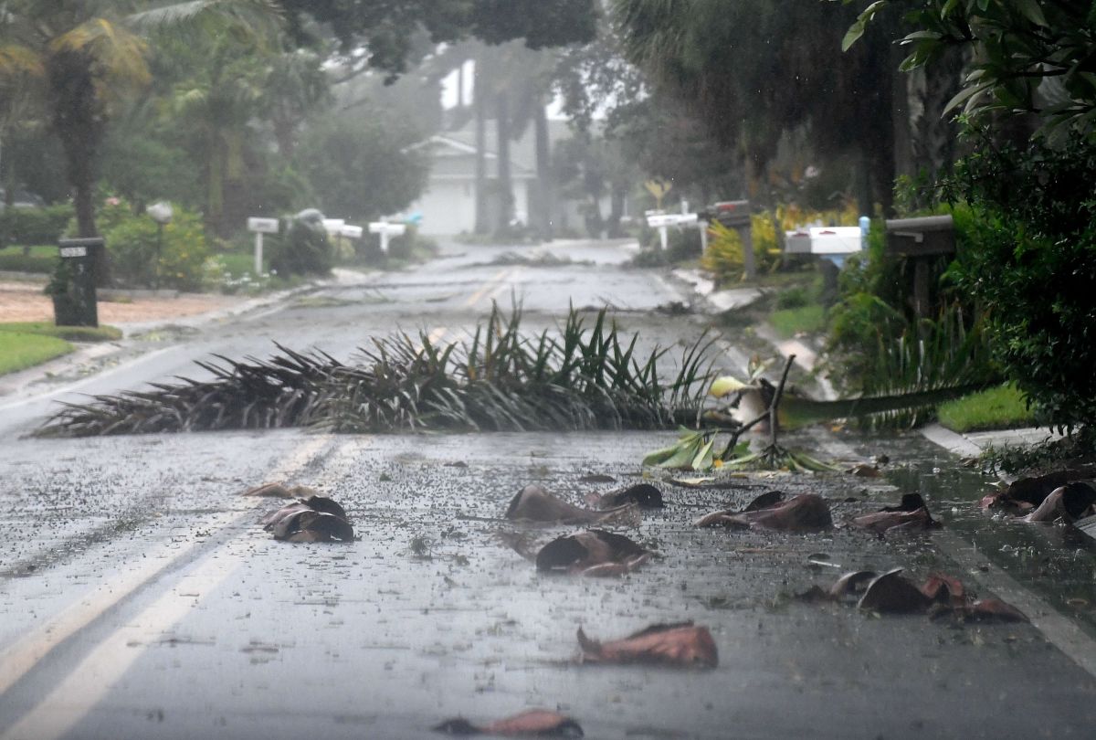 a-man-died-trying-to-empty-his-pool-under-hurricane-ian-in-florida