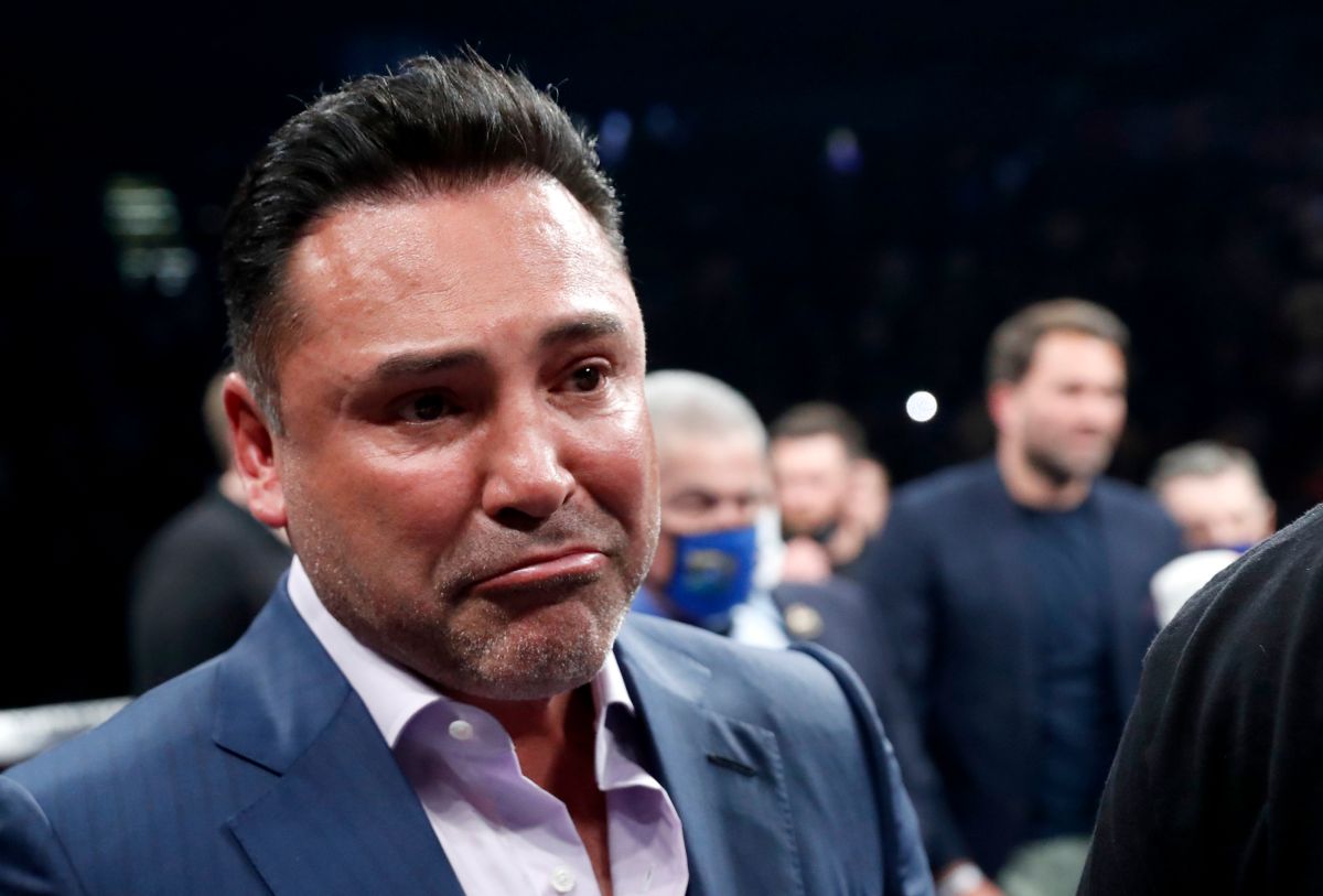 oscar-de-la-hoya-attacks-'canelo':-“he-will-not-fight-against-benavidez-because-he-is-young-and-talented”