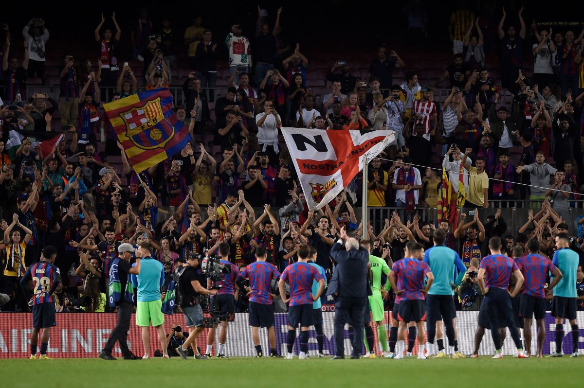 unacceptable:-fc-barcelona-fans-spit-and-hit-a-bayern-munich-supporter-in-the-champions-league-win