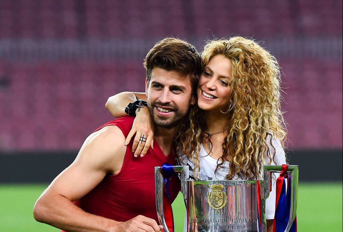 surprising:-gerard-pique-visits-shakira's-father-in-the-hospital