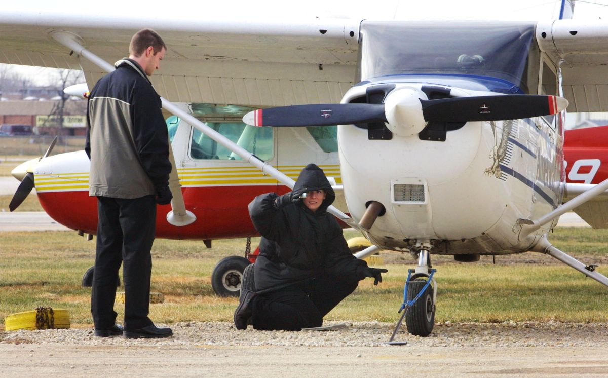 pilot-who-escaped-from-cuba-in-a-russian-plane-will-continue-to-be-detained-in-florida-after-his-first-appearance