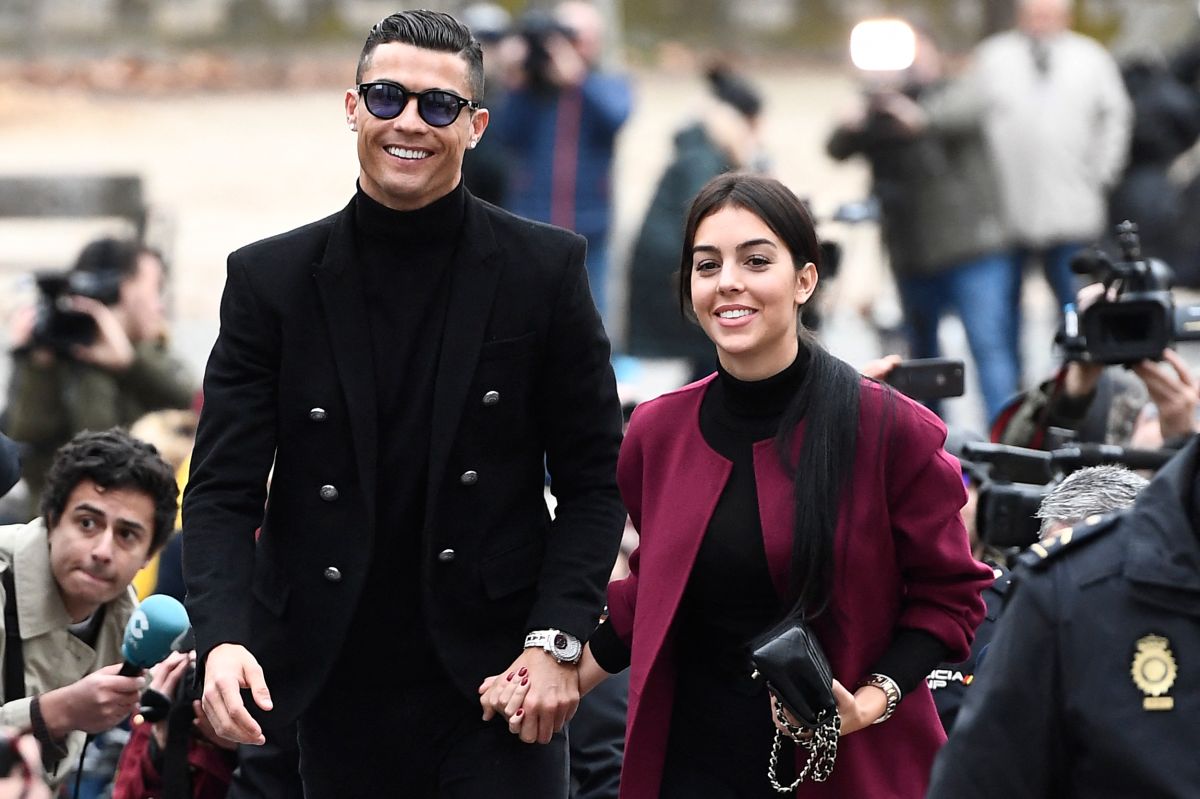 back-to-portugal?-cristiano-ronaldo-and-georgina-rodriguez-look-for-schools-for-their-children-in-lisbon