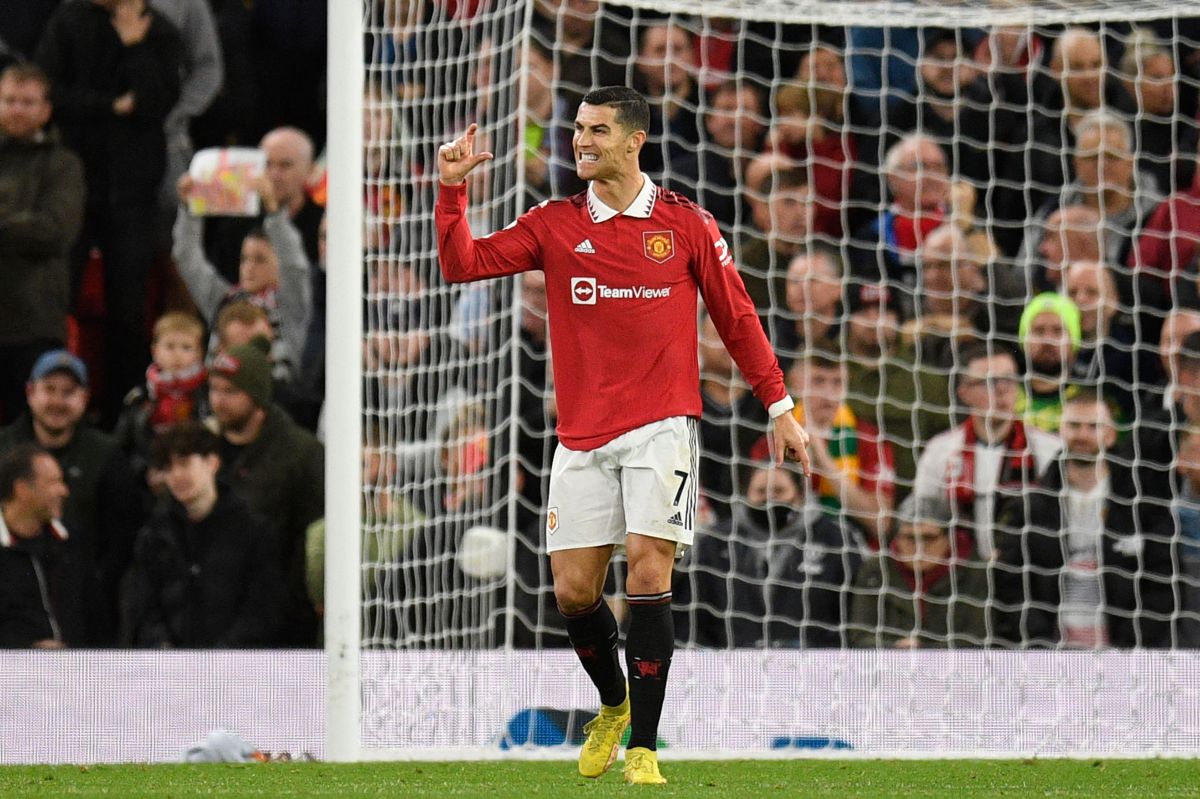 cristiano-ronaldo-refused-to-greet-his-former-teammate-gary-neville-after-criticism-for-his-presence-at-manchester-united-[video]