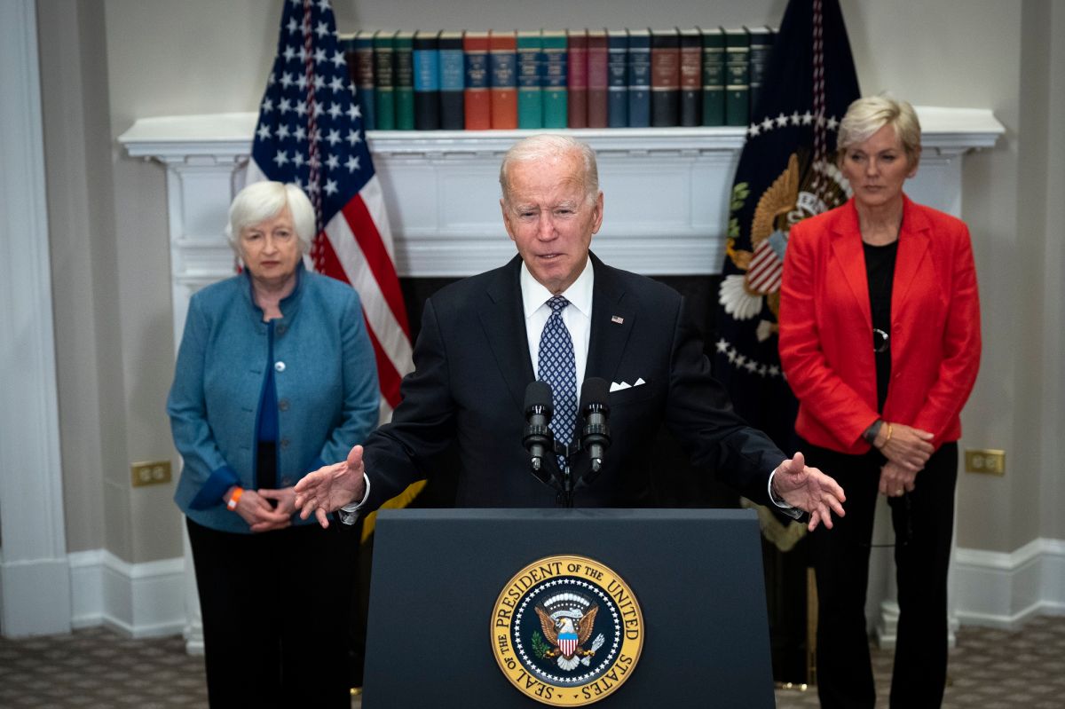 joe-biden-accuses-oil-and-gas-companies-of-“war-profiteering”-in-connection-with-russia’s-invasion-of-ukraine
