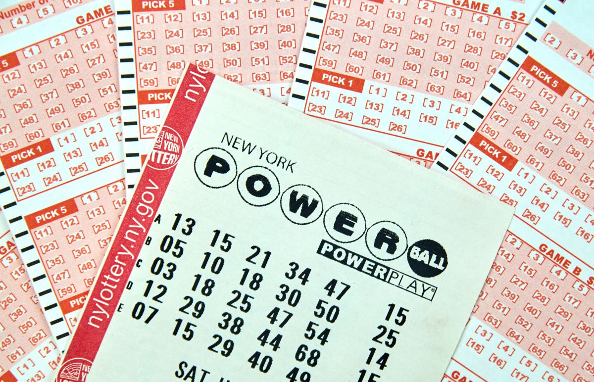 there-are-two-millionaire-winners-in-new-york:-powerball-lottery-halloween-draw