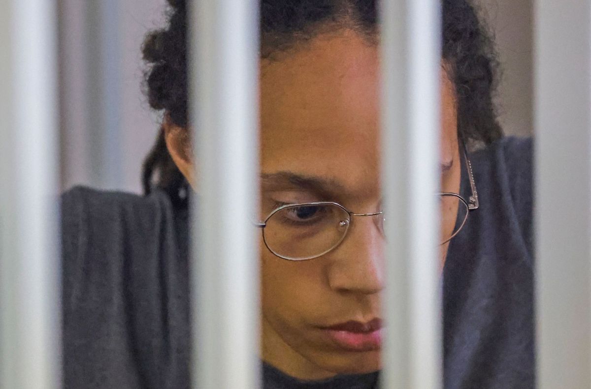 us-embassy-officials-visit-brittney-griner-in-russian-prison