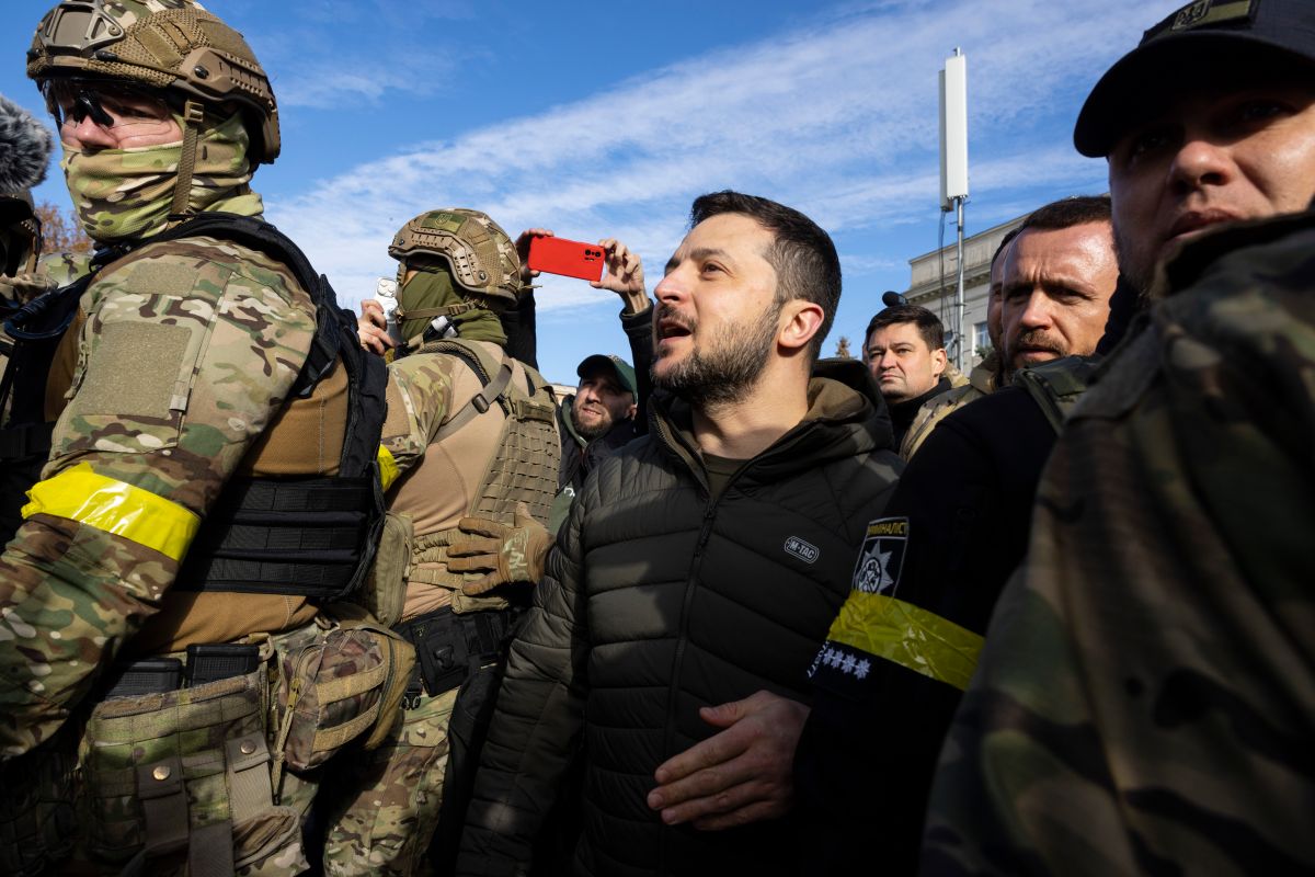 zelensky-accuses-russian-troops-of-committing-war-crimes-in-the-retaken-city-of-kherson