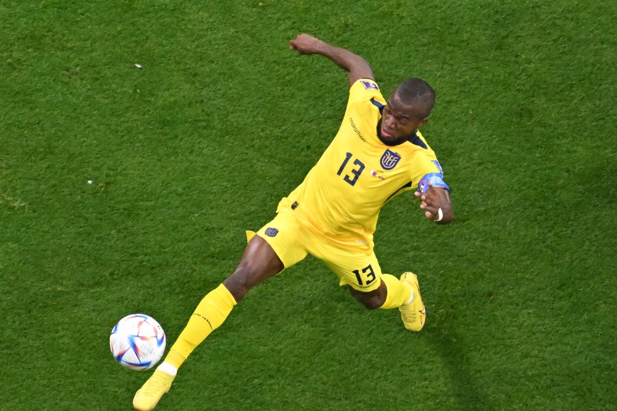 enner-valencia,-through-tears,-apologizes-to-ecuador-for-the-elimination-of-the-qatar-2022-world-cup-[video]