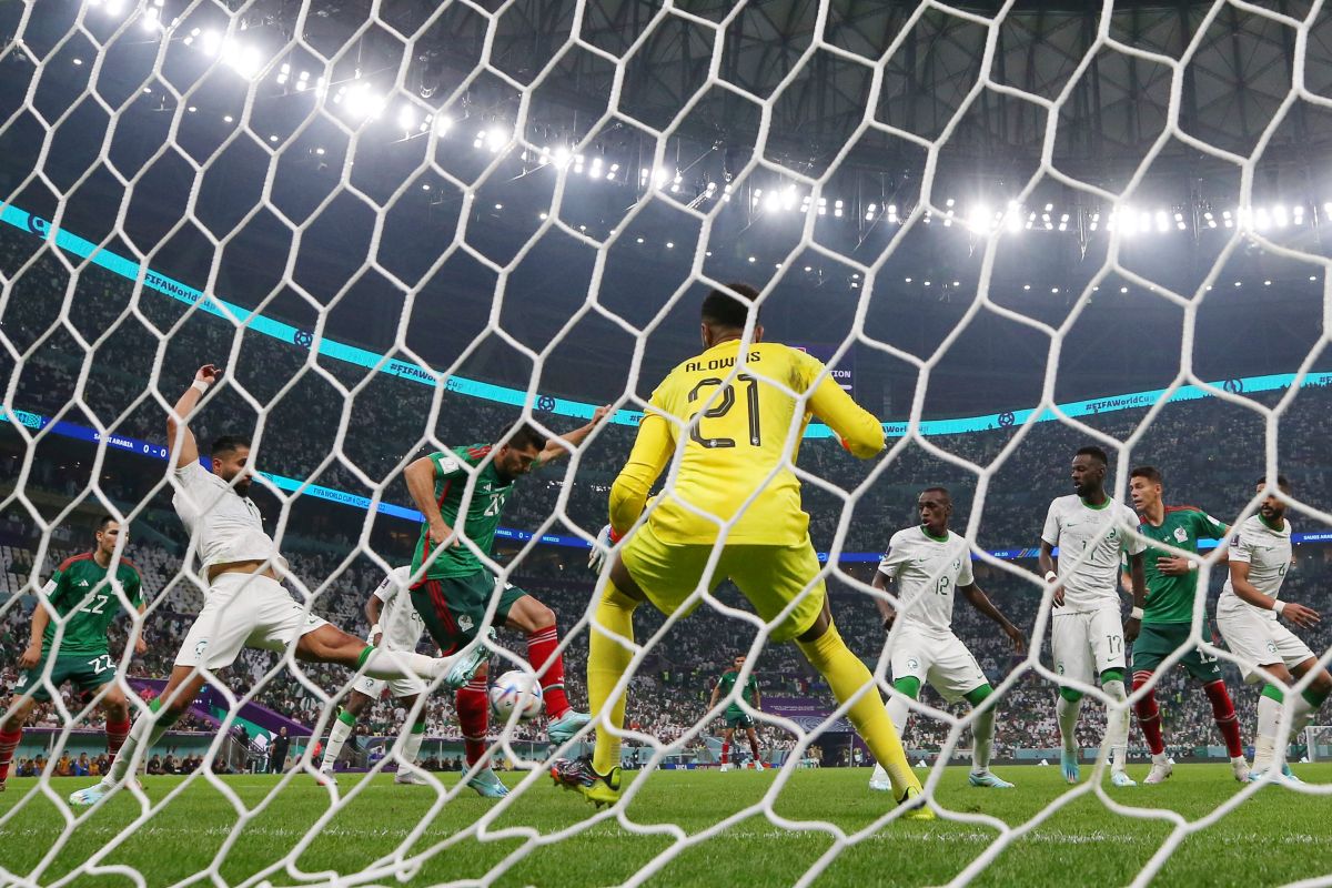 mexico-2-–-1-saudi-arabia:-el-tri-wins-but-is-eliminated-on-goal-difference