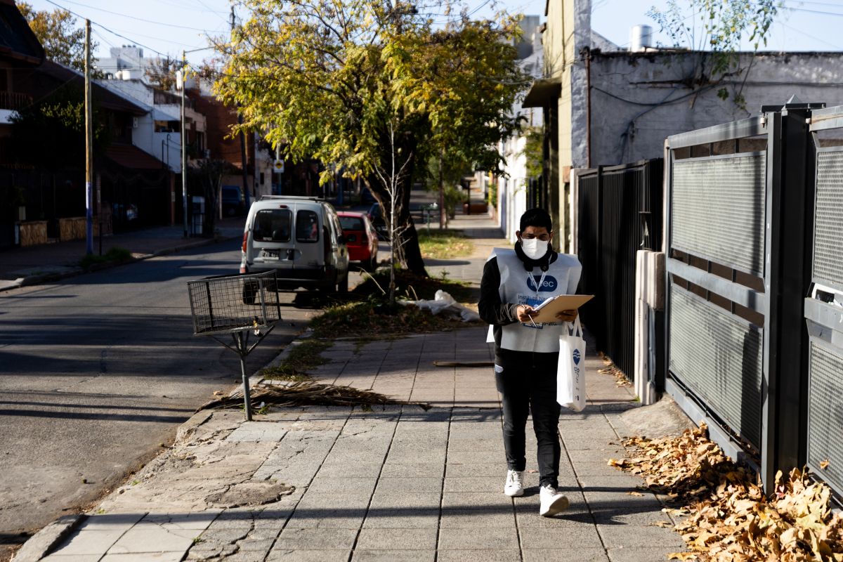 mother-in-argentina-buries-her-daughter-in-a-box-with-cement-and-used-it-as-a-nightstand