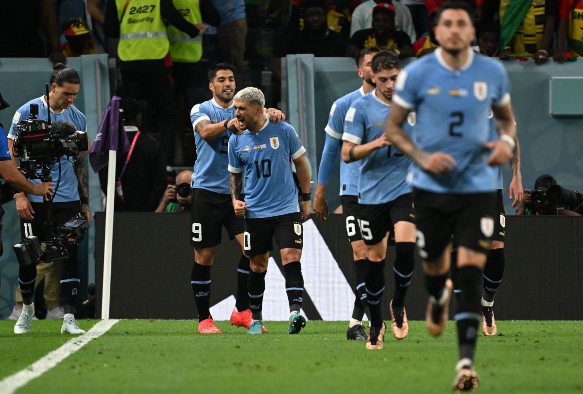 charrua-failure:-uruguay-is-eliminated-from-the-world-cup-in-the-group-stage-[videos]